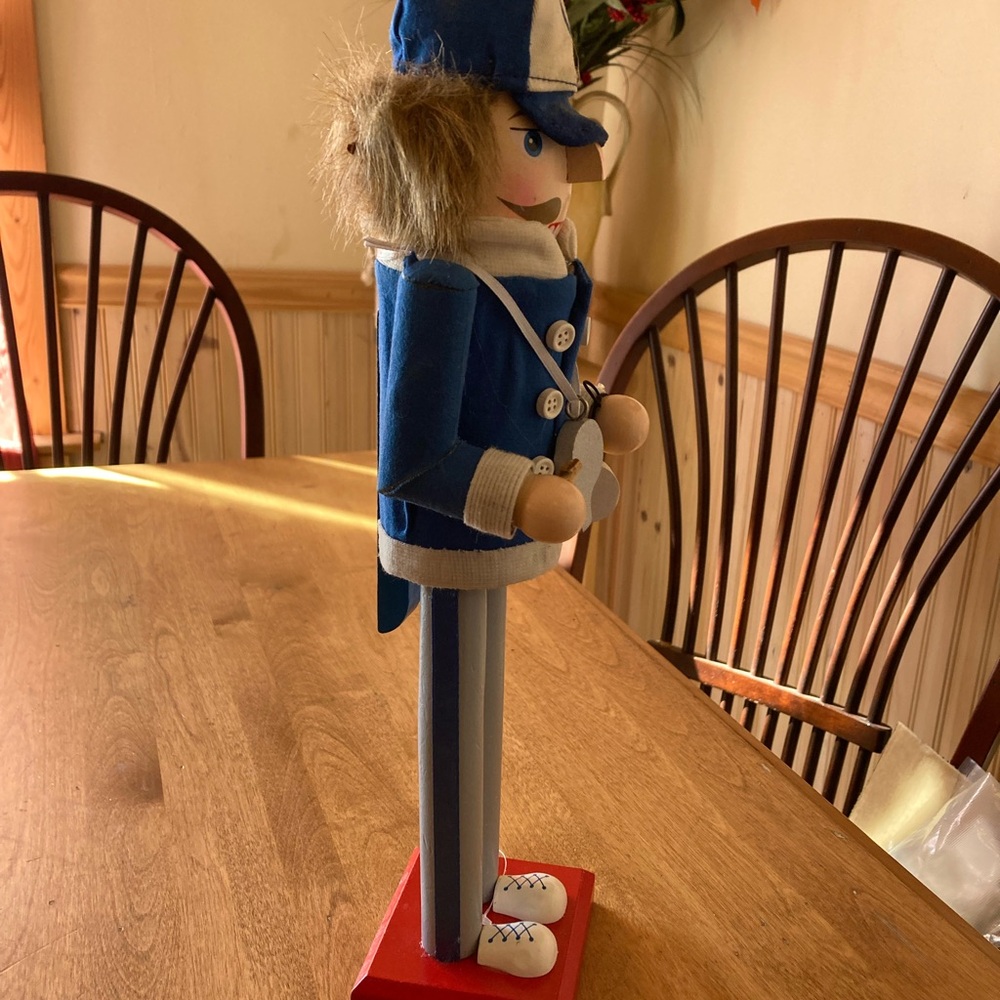 Nantucket Distributing school coach nutcracker - Picture 5 of 10
